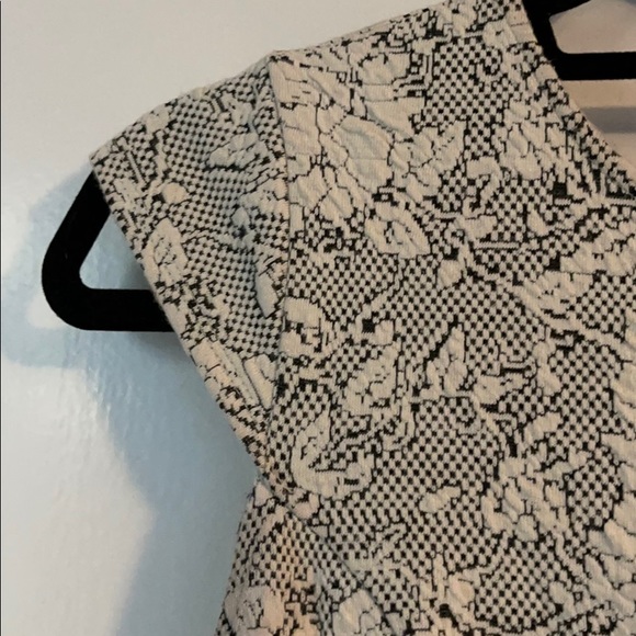 Fit and flare dress - Picture 3 of 9